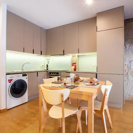 Bright 1br With Parking In Bolhao By Lovelystay شقة