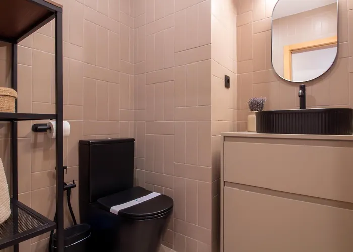 Apartment Bright 1br With Parking In Bolhao By Lovelystay *